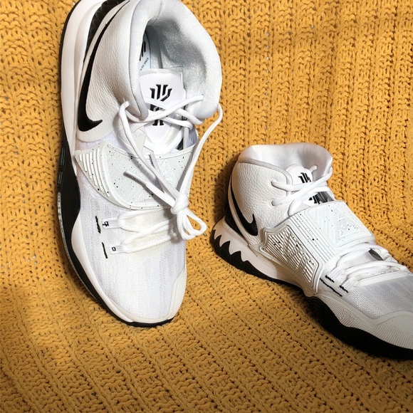 NIB- Nike KYRIE 6 Basketball ~New In Box - Picture 3 of 8